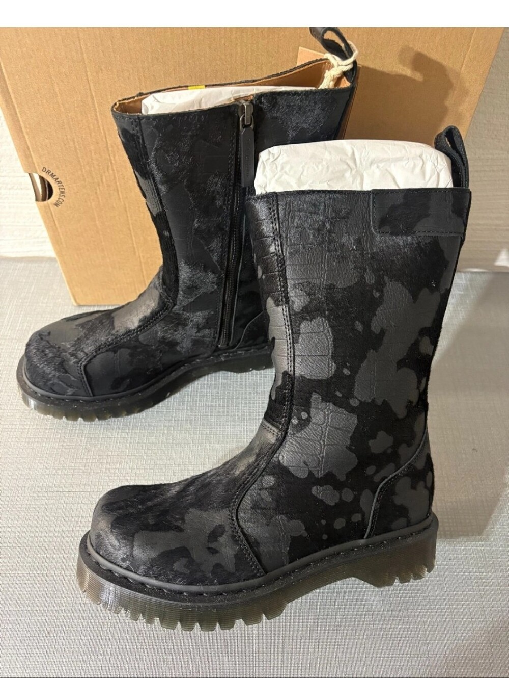 DR. MARTENS REJENA BLACK CROC EMBOSSED HAIR ON BOOTS 8 NEW IN Box - Picture 3 of 7